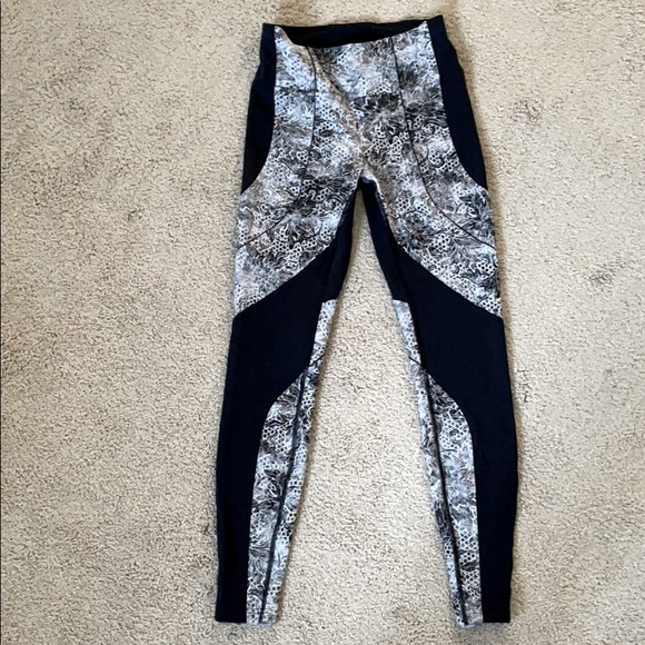 Lululemon leggings - Picture 3 of 5